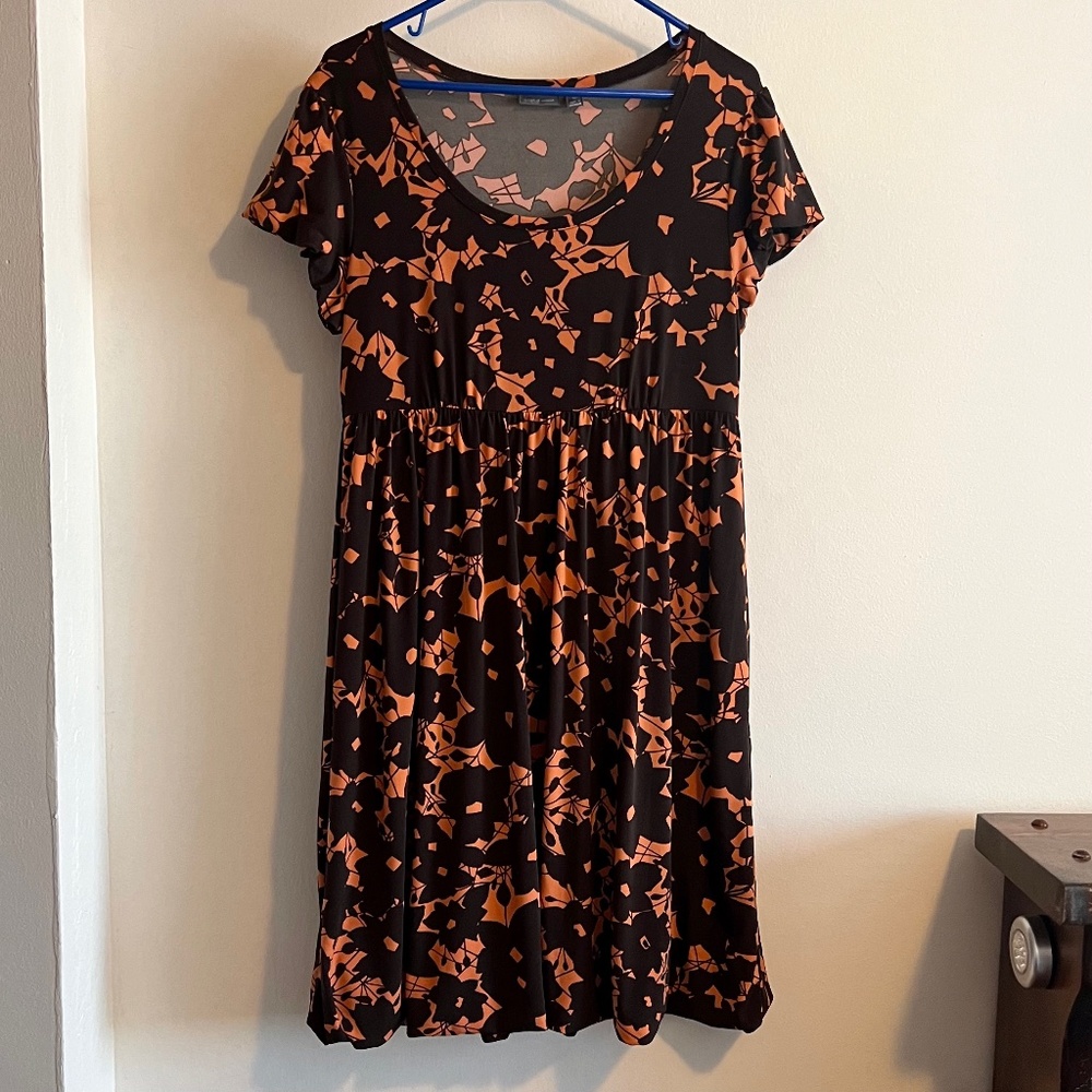 Apt. 9 dark brown and orange floral scoop neck dress
